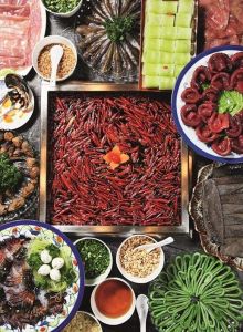 重慶火鍋底料廠(chǎng)，換著(zhù)花樣涮牛肉