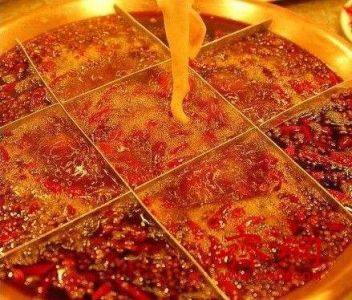重慶火鍋底料，火鍋麻辣燙，其實(shí)我們不一樣