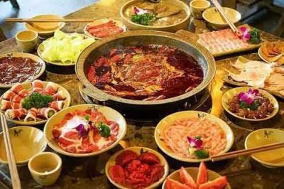 重慶牛油火鍋廠(chǎng)，進(jìn)補也是講究原則的