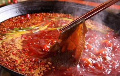 重慶火鍋底料工廠(chǎng)，春天吃火鍋必講究攻略