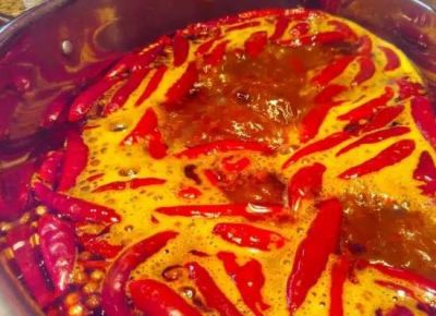 選擇火鍋底料廠(chǎng)家加工火鍋料的注意問(wèn)題