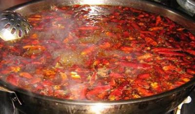 復合調味料廠(chǎng)家闡述火鍋底料調味料制作及其使用方法