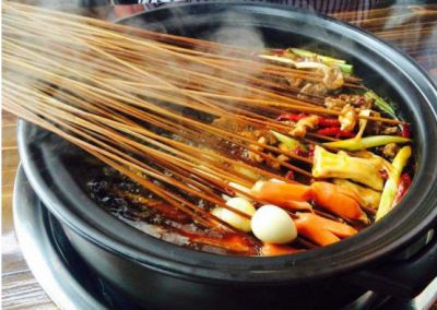 優(yōu)質(zhì)火鍋底料廠(chǎng)家的合適選擇方法