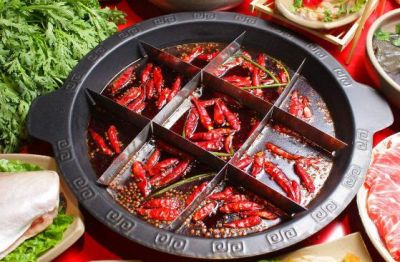 重慶火鍋店專(zhuān)用底料哪個(gè)火鍋底料生產(chǎn)廠(chǎng)家好？