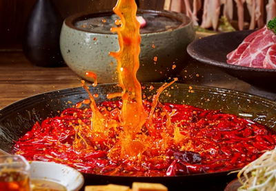 尋求獨特火鍋風(fēng)味？廠(chǎng)家定制為何是更佳選擇？