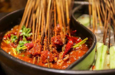 如何籌備開(kāi)家受歡迎的串串香店？