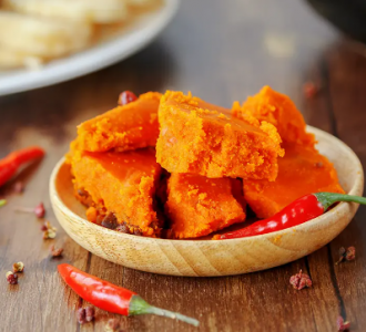 如何挑選最佳重慶火鍋底料？正宗風(fēng)味鑒別秘籍大公開(kāi)！