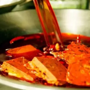 加工廠(chǎng)好牛油底料挑選有何秘訣？
